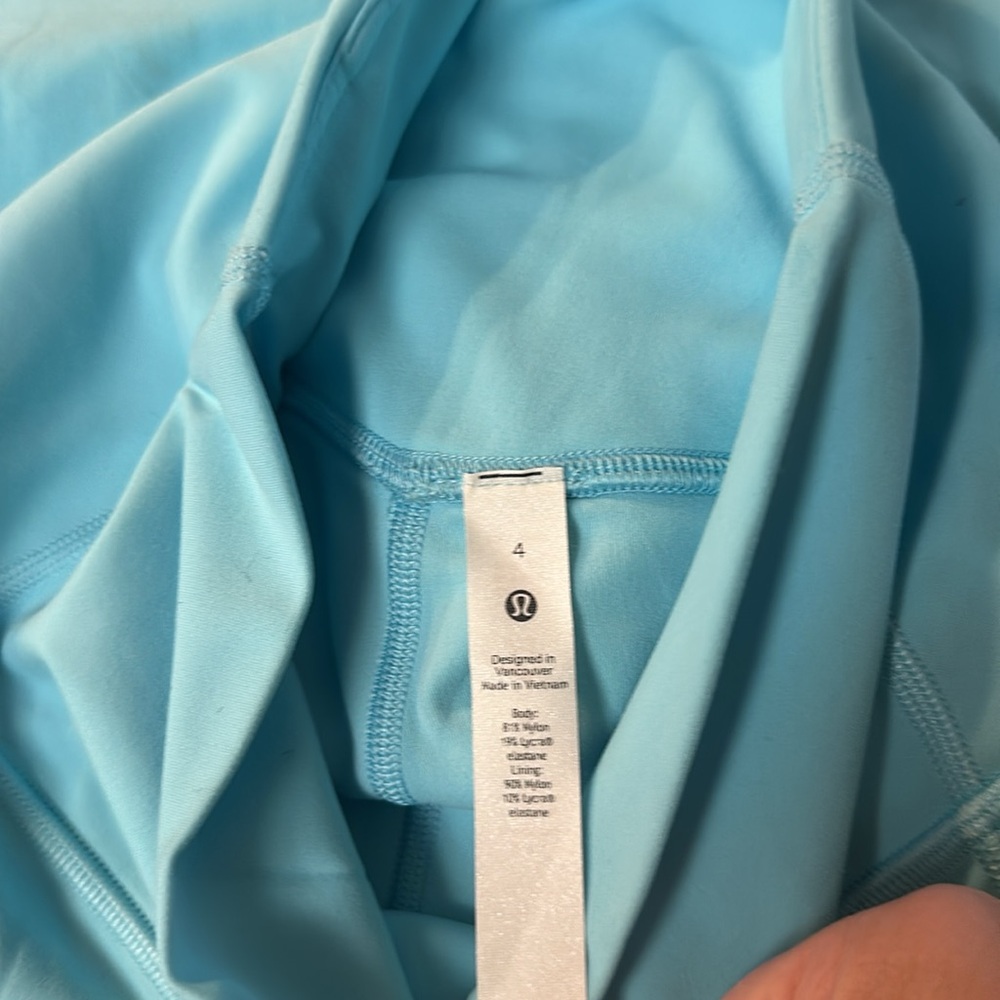 Lululemon leggings size 4 - Picture 5 of 5